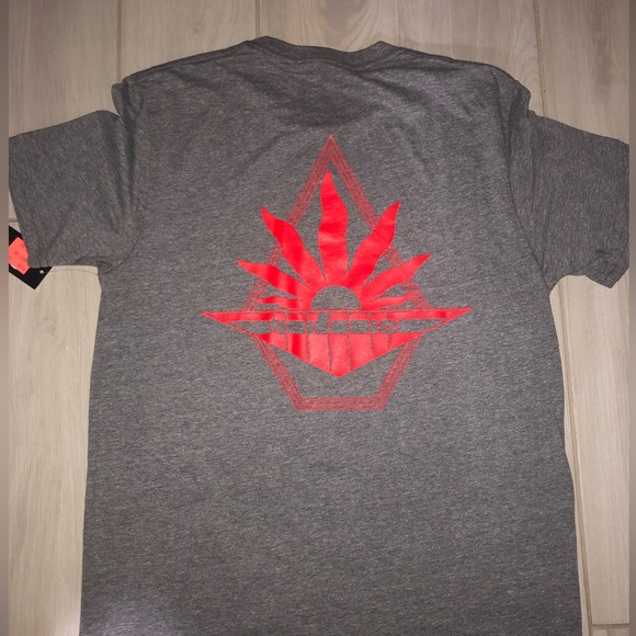 New with tags - Volcom Tee Shirt Size Small - Picture 3 of 4